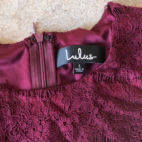 Great burgundy lace dress! - Picture 3 of 3